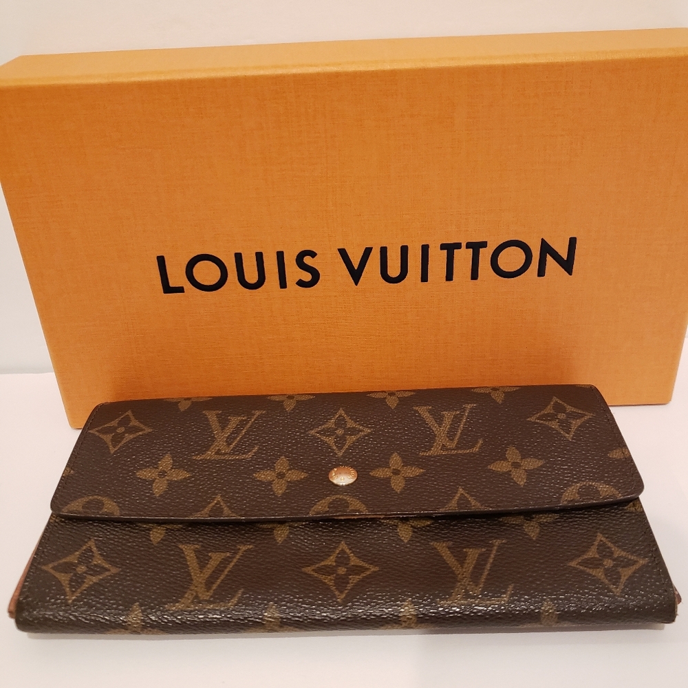 100% Authentic LOUIS VUITTON  Monogram Brown Vintage Sarah Wallet, Pre-Loved
